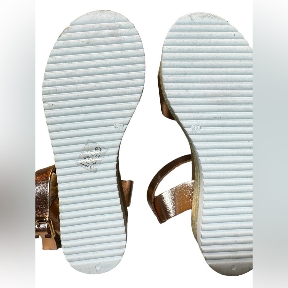 Envie Platform Woven Straw Wedge Sandals - Picture 6 of 6